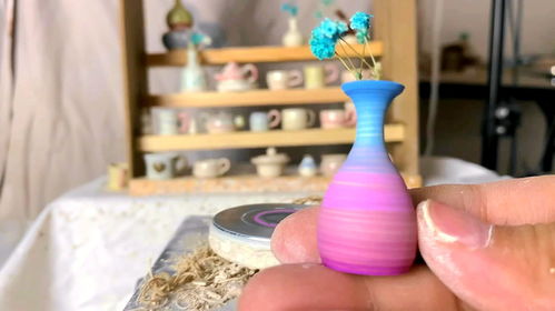 手工制作蓝紫色陶瓷小花瓶,大大的双手也能做精细的手工活